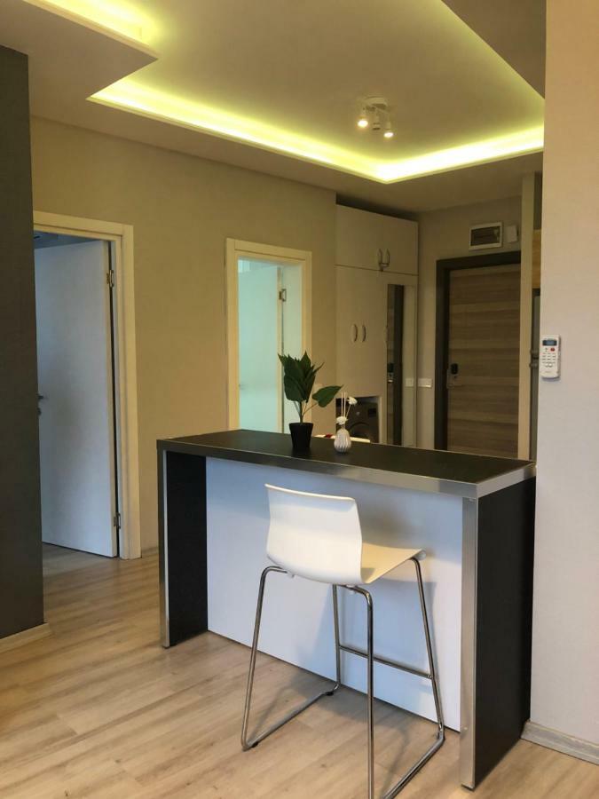 Euphoria Apartment *